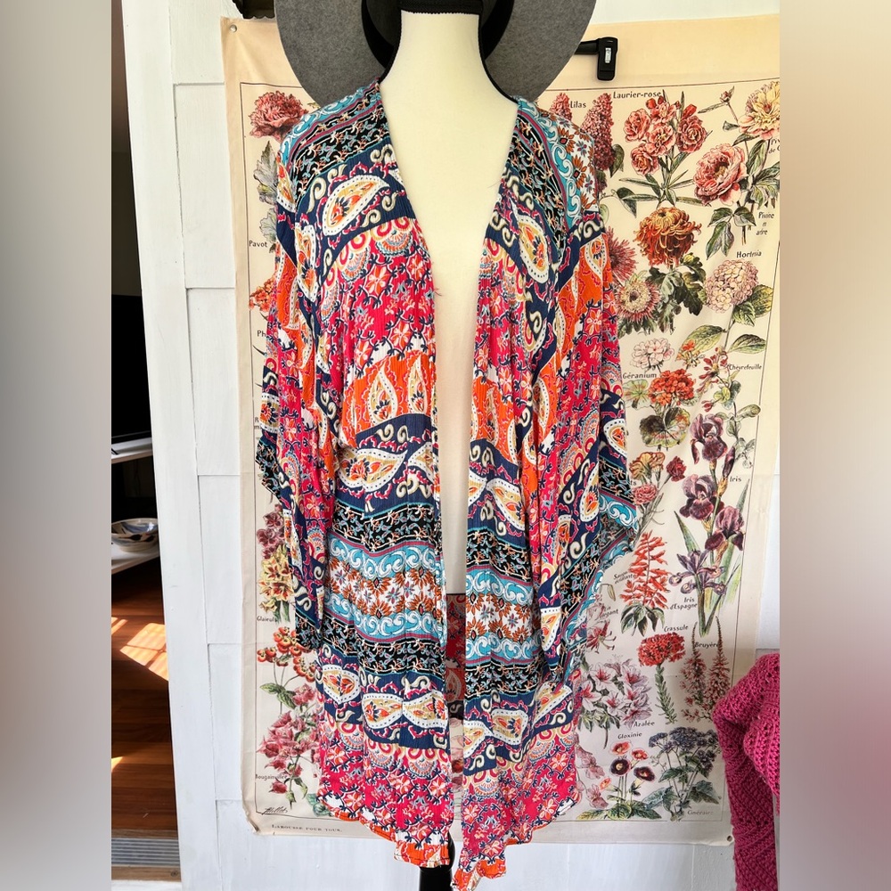 COPY - Palino Kimono OS dropped sleeve.  lightweight and flowing. Great conditi…